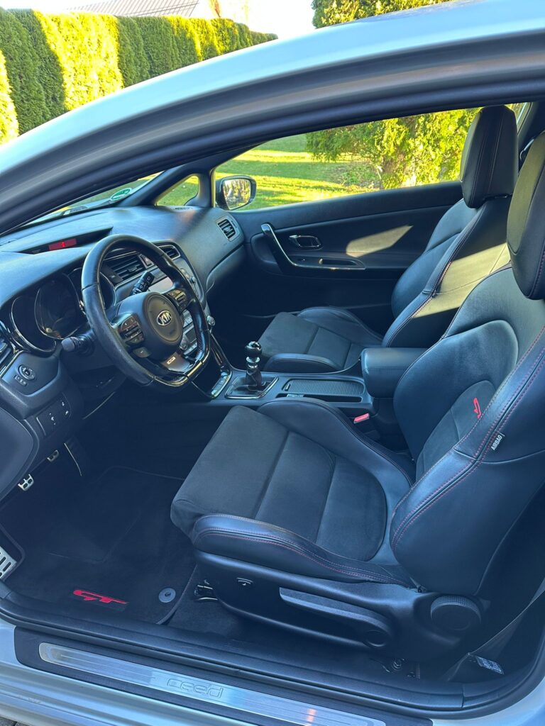 Kia ProCeed GT – kompleksowe czyszczenie samochodu - Fresh Fabric