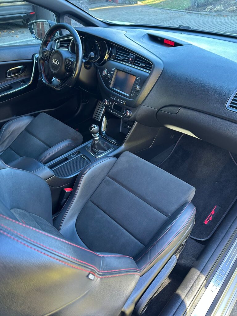 Kia ProCeed GT – kompleksowe czyszczenie samochodu - Fresh Fabric