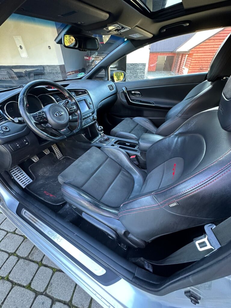 Kia ProCeed GT – kompleksowe czyszczenie samochodu - Fresh Fabric